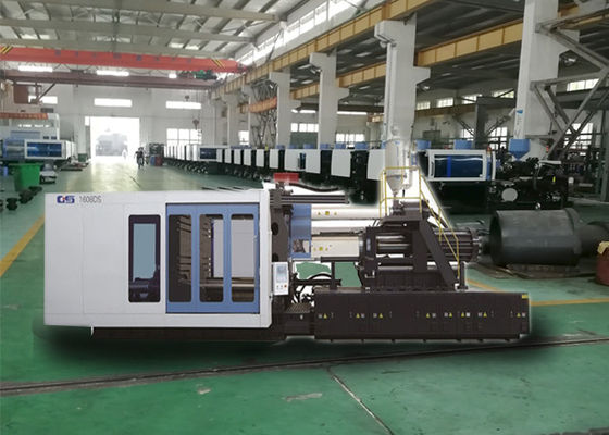 Κίνα Πολυ μηχανή σχηματοποίησης εγχύσεων χρώματος υψηλής δύναμης για την παραγωγή μποτών βροχής PVC εργοστάσιο