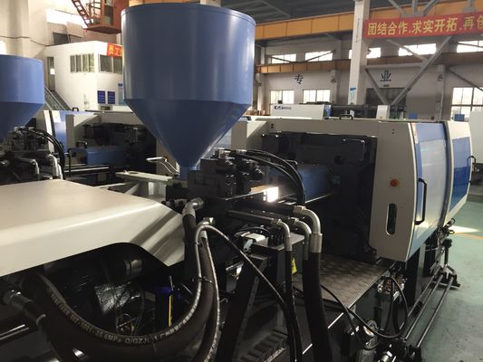 Κίνα 10kW πλαστικό κιβώτιο φρούτων που κατασκευάζει τη μηχανή, διπλή μηχανή σχηματοποίησης εγχύσεων χρώματος εργοστάσιο